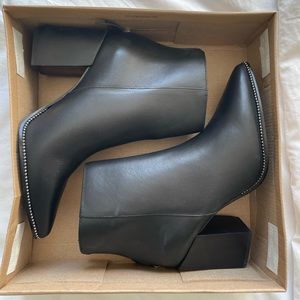 Steve Madden Olga bootie